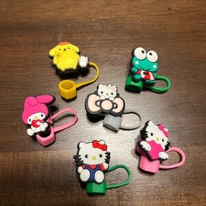 6-Hello Kitty Straw Toppers